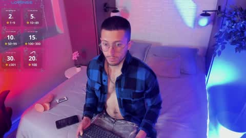 Snapshot of nathan_rivers chatting on 01-20-25, 11:35 nathan_rivers online show from 01-20-25, 11:35