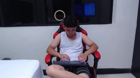 Snapshot of nathanbrookss chatting on 12-15-25, 06:34 NathanBrooks online show from 12-15-25, 06:34