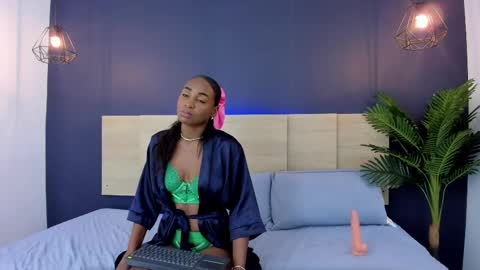 Snapshot of nathy_ross chatting on 02-12-25, 04:33 nathy_ross online show from 02-12-25, 04:33