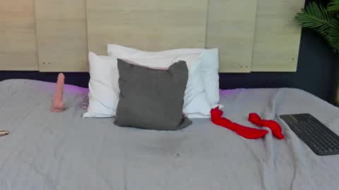 Snapshot of nathy_ross chatting on 02-27-25, 12:21 nathy_ross online show from 02-27-25, 12:21