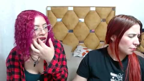 Snapshot of nathy_voyeur chatting on 03-27-26, 01:22 nathy_voyeur online show from 03-27-26, 01:22