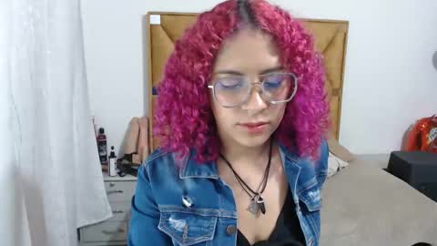 Snapshot of nathy_voyeur chatting on 04-25-26, 04:15 nathy_voyeur online show from 04-25-26, 04:15