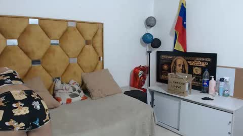 Snapshot of nathy_voyeur chatting on 04-26-26, 03:37 nathy_voyeur online show from 04-26-26, 03:37