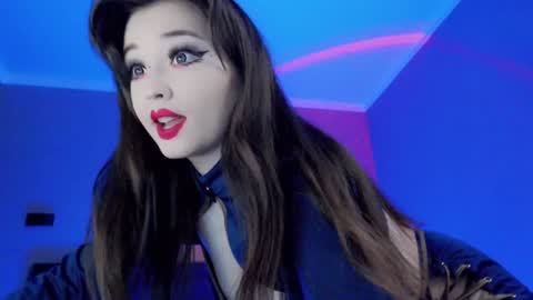 Snapshot of natsumi18 chatting on 02-08-25, 04:47 natsumi18 online show from 02-08-25, 04:47