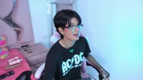 natsumiht online show from 09-20-25, 04:57