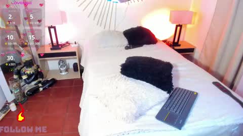 andrea Instagram..natta smithh online show from 02-12-25, 06:08