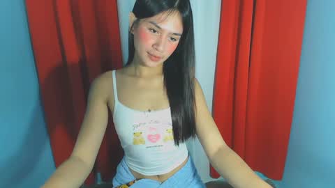 Snapshot of natty121698 chatting on 02-12-25, 07:35 Natty online show from 02-12-25, 07:35