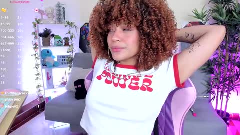 Snapshot of natty_romanof_1 chatting on 01-22-25, 03:29 natty online show from 01-22-25, 03:29