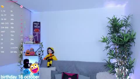 Snapshot of natty_romanof_1 chatting on 10-15-25, 10:26 natty online show from 10-15-25, 10:26