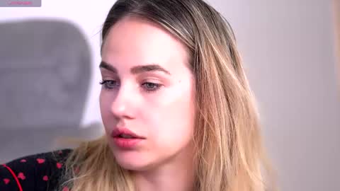 Snapshot of nattylust chatting on 04-28-26, 10:31 Natty online show from 04-28-26, 10:31