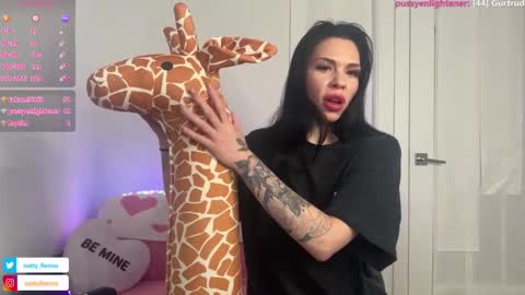 NATTY FIERROS online show from 03-10-25, 11:42