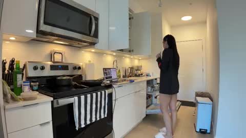 NATTY FIERROS online show from 09-22-25, 09:50