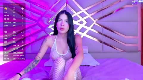 Snapshot of naturalmommyy chatting on 07-15-26, 09:31 MANUELA online show from 07-15-26, 09:31