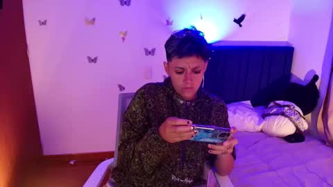 Fernanda online show from 11-25-25, 08:03