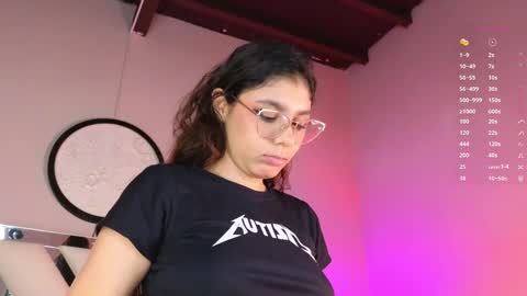 Naty Saenz online show from 02-10-25, 09:25