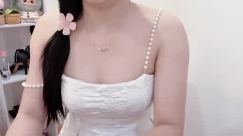 Kiki online show from 06-04-26, 02:17