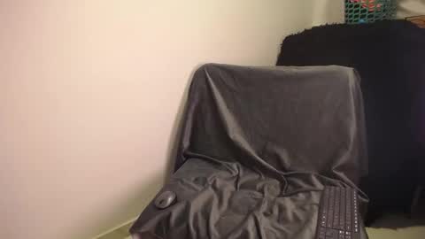 Snapshot of natyscoth chatting on 03-07-25, 03:29      online show from 03-07-25, 03:29