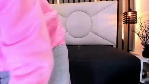 natzuki_ online show from 03-20-26, 11:26