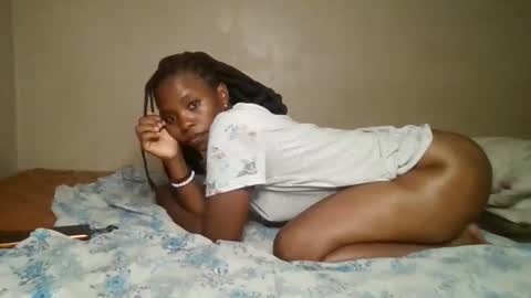 naughtiecouple_ online show from 02-25-26, 08:35