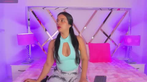 Snapshot of naughty__sara chatting on 09-13-25, 11:32 SARA online show from 09-13-25, 11:32