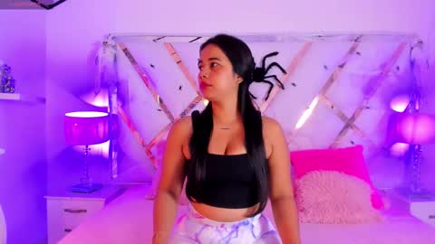 Snapshot of naughty__sara chatting on 10-17-25, 11:46 SARA online show from 10-17-25, 11:46