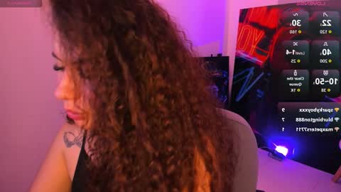 Snapshot of naughty_butt chatting on 11-15-25, 04:43 Megan online show from 11-15-25, 04:43