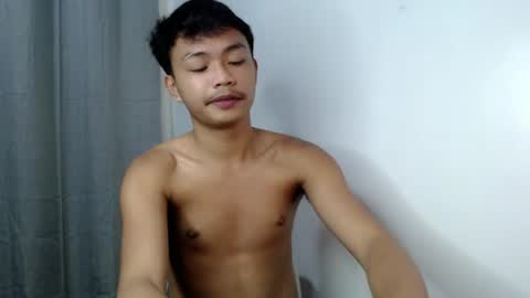 Snapshot of naughty_ceejay chatting on 07-24-26, 04:27 ceejay online show from 07-24-26, 04:27