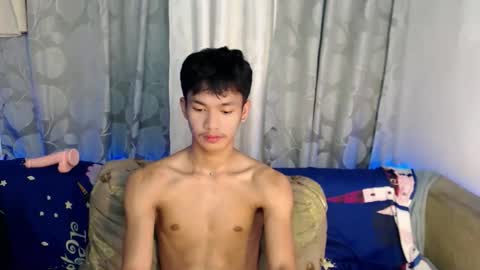 Snapshot of naughty_cy chatting on 05-17-26, 04:32 itzme cyril online show from 05-17-26, 04:32