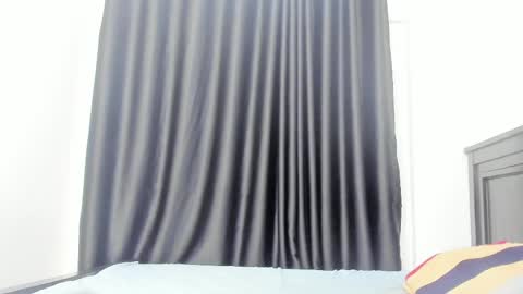 Snapshot of naughty_dreamss chatting on 04-21-26, 07:50 naughty_dreamss online show from 04-21-26, 07:50