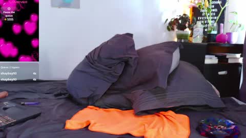 Em  please help me reach 100 thumbs up 3 online show from 01-04-25, 05:47