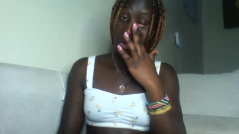 Snapshot of naughty_hickie chatting on 11-25-25, 09:26 HICKIE online show from 11-25-25, 09:26