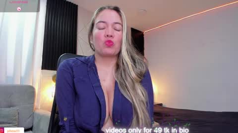 Snapshot of naughty_julieta13 chatting on 02-05-25, 06:48 JULIETA online show from 02-05-25, 06:48