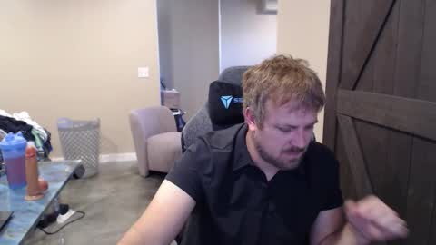 Snapshot of naughty_kinky1 chatting on 12-15-25, 06:12 Naughty kinky1 online show from 12-15-25, 06:12