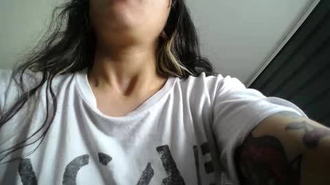 Kitten online show from 12-18-25, 10:43