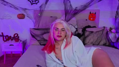 Maria  online show from 10-27-25, 02:10