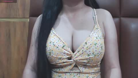 Snapshot of naughty_love489696 chatting on 06-29-26, 05:35 riya online show from 06-29-26, 05:35