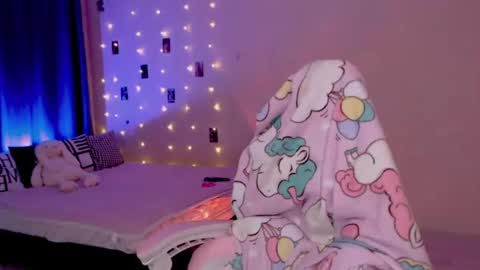 Snapshot of naughty_mablee chatting on 06-14-26, 02:24 Mable online show from 06-14-26, 02:24