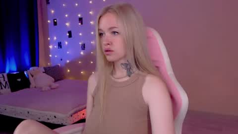 Snapshot of naughty_mablee chatting on 07-04-26, 11:44 Mable online show from 07-04-26, 11:44