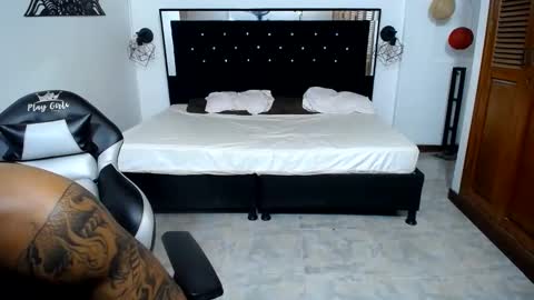 Snapshot of naughty_sebas_ chatting on 02-09-25, 06:26 SEBAS online show from 02-09-25, 06:26