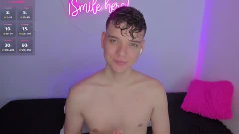 Snapshot of naughty_twink_ chatting on 07-09-26, 04:44 Noah online show from 07-09-26, 04:44