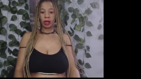 Snapshot of naughty_xxbunny chatting on 01-31-25, 06:24 beauty online show from 01-31-25, 06:24