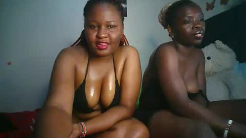 Snapshot of naughtybrownny chatting on 05-11-26, 10:18 MUMU online show from 05-11-26, 10:18
