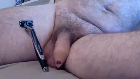 Snapshot of naughtycouple1984 chatting on 10-26-25, 09:53 Naughty Couple online show from 10-26-25, 09:53