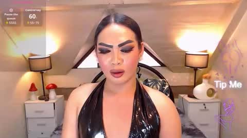 Snapshot of naughtyfridah chatting on 06-08-26, 01:39 naughtyfridah online show from 06-08-26, 01:39