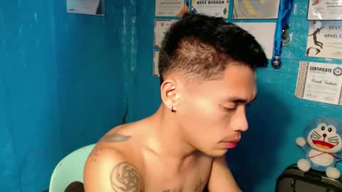 Snapshot of naughtyfuck_boy chatting on 10-28-25, 01:47 naughtyfuck_boy online show from 10-28-25, 01:47