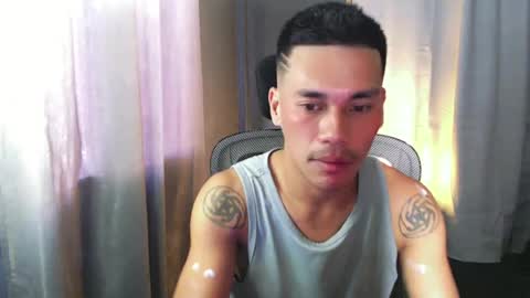Snapshot of naughtyfuck_boy chatting on 08-01-26, 04:12 naughtyfuck_boy online show from 08-01-26, 04:12