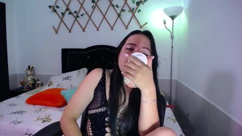 Valeria  online show from 11-17-25, 08:14