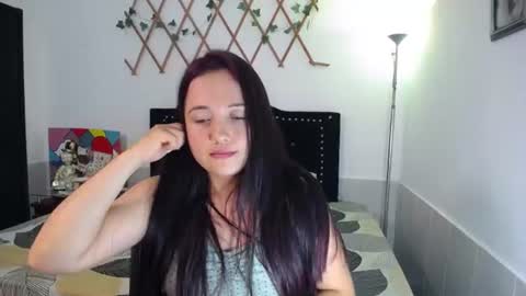 Snapshot of naughtygirl_mmm chatting on 06-09-26, 08:53 Valeria online show from 06-09-26, 08:53