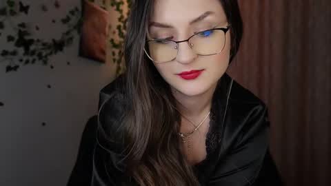 Snapshot of naughtyhomemade17 chatting on 02-15-25, 05:50 Mya Alexya online show from 02-15-25, 05:50