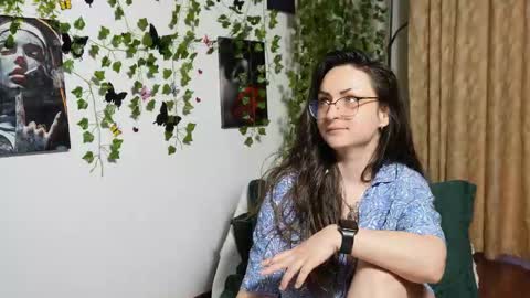 Snapshot of naughtyhomemade17 chatting on 09-13-25, 09:20 Mya Alexya online show from 09-13-25, 09:20